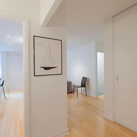 Large Pleasant Alcove In Center Appartamento