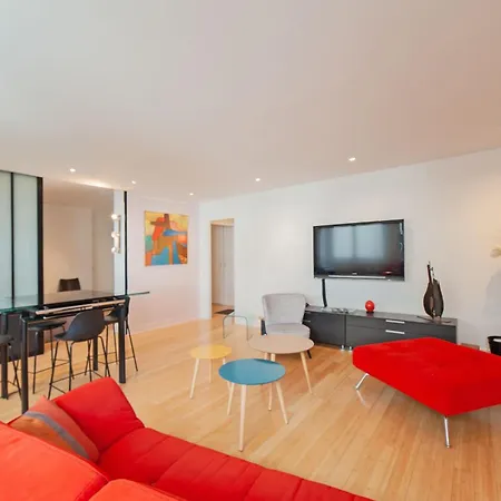 Large Pleasant Alcove In Center Appartamento
